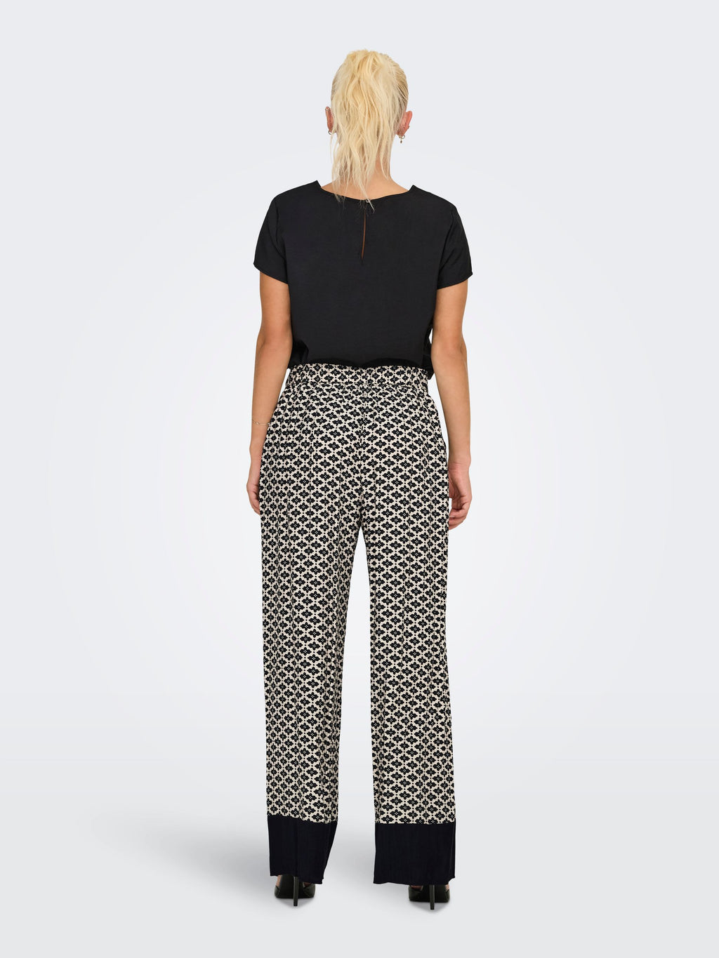 ONLY pantalone Donna 15344377