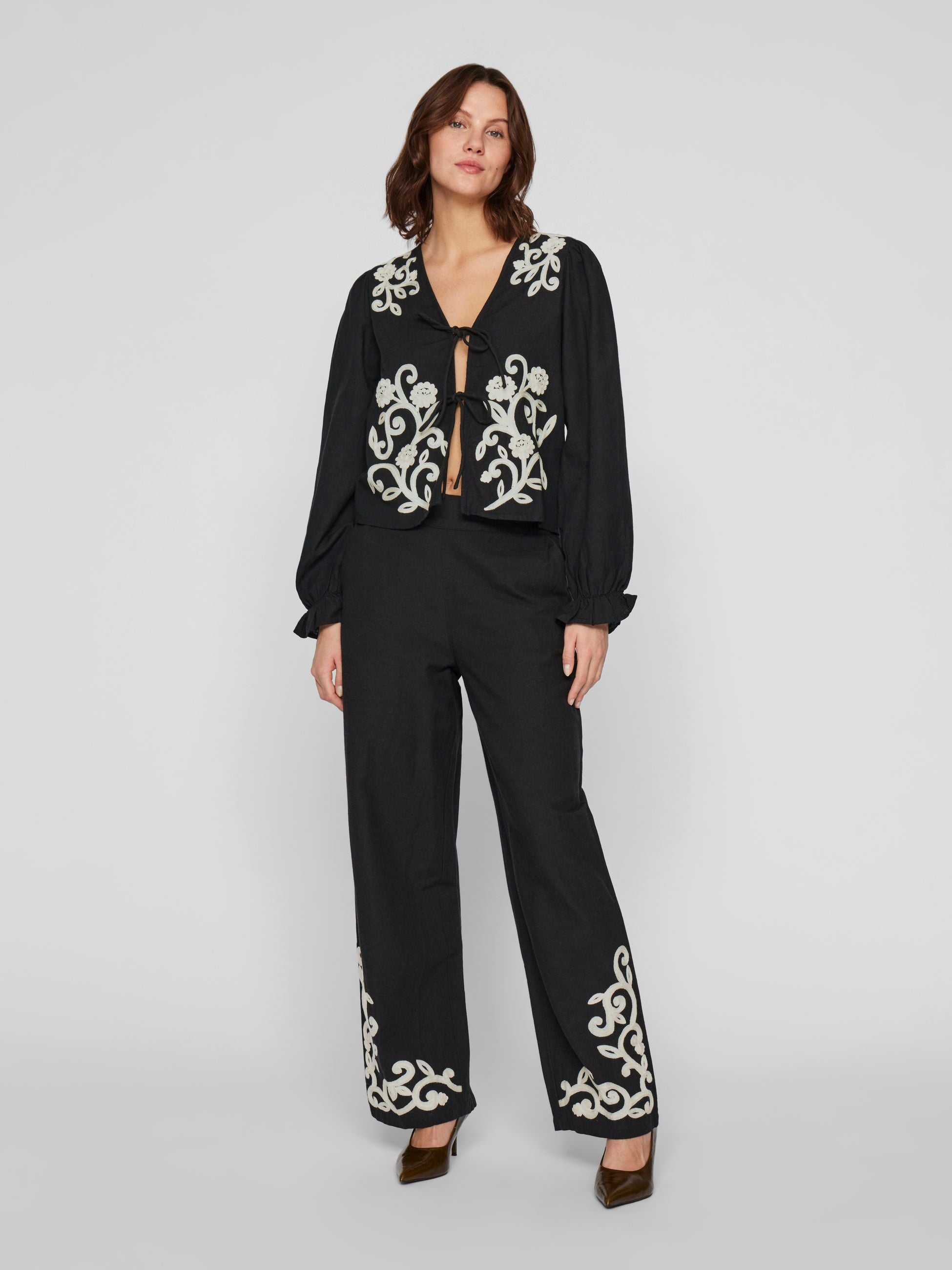 VILA Women's trousers 14104029