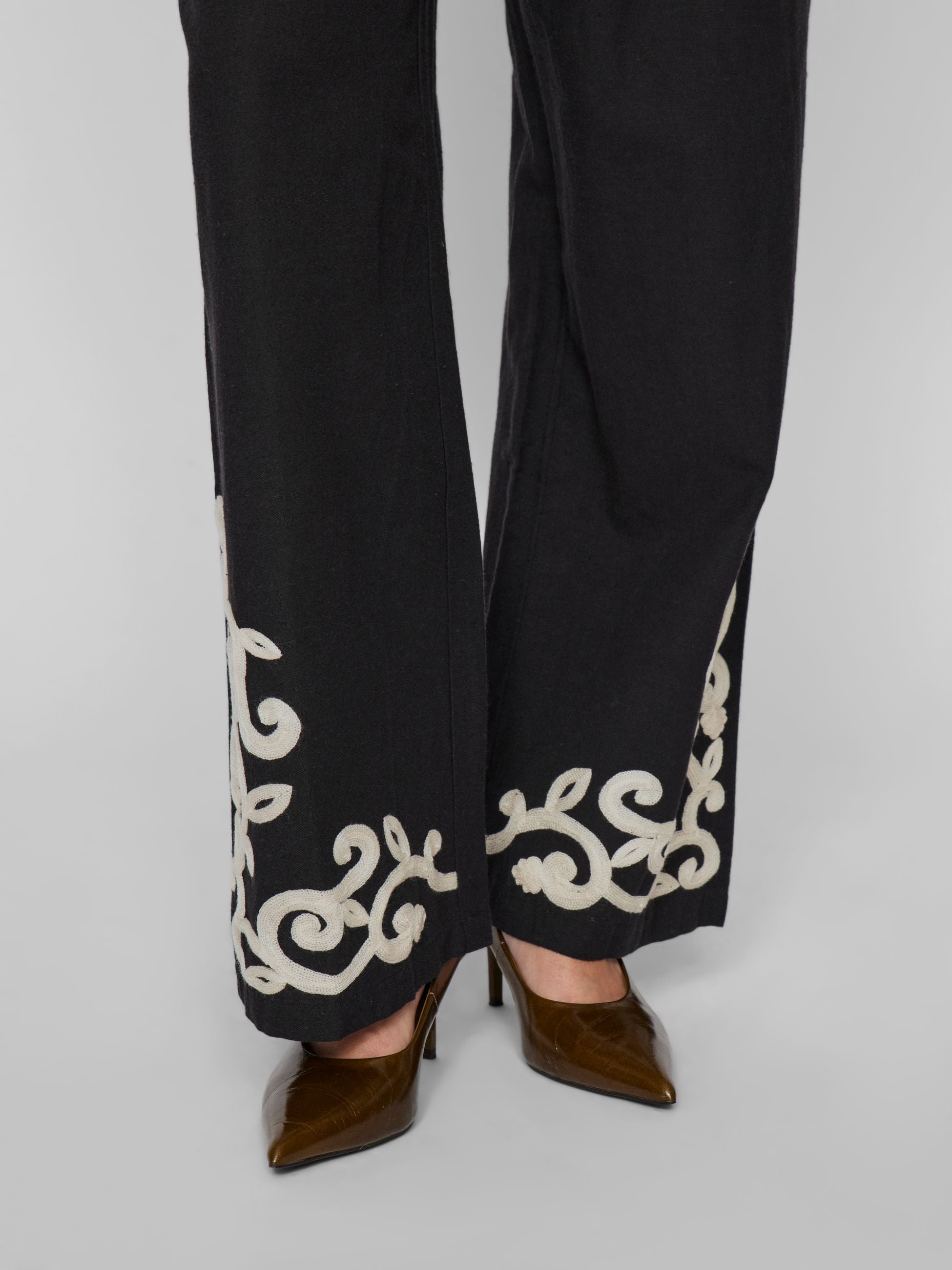 VILA Women's trousers 14104029