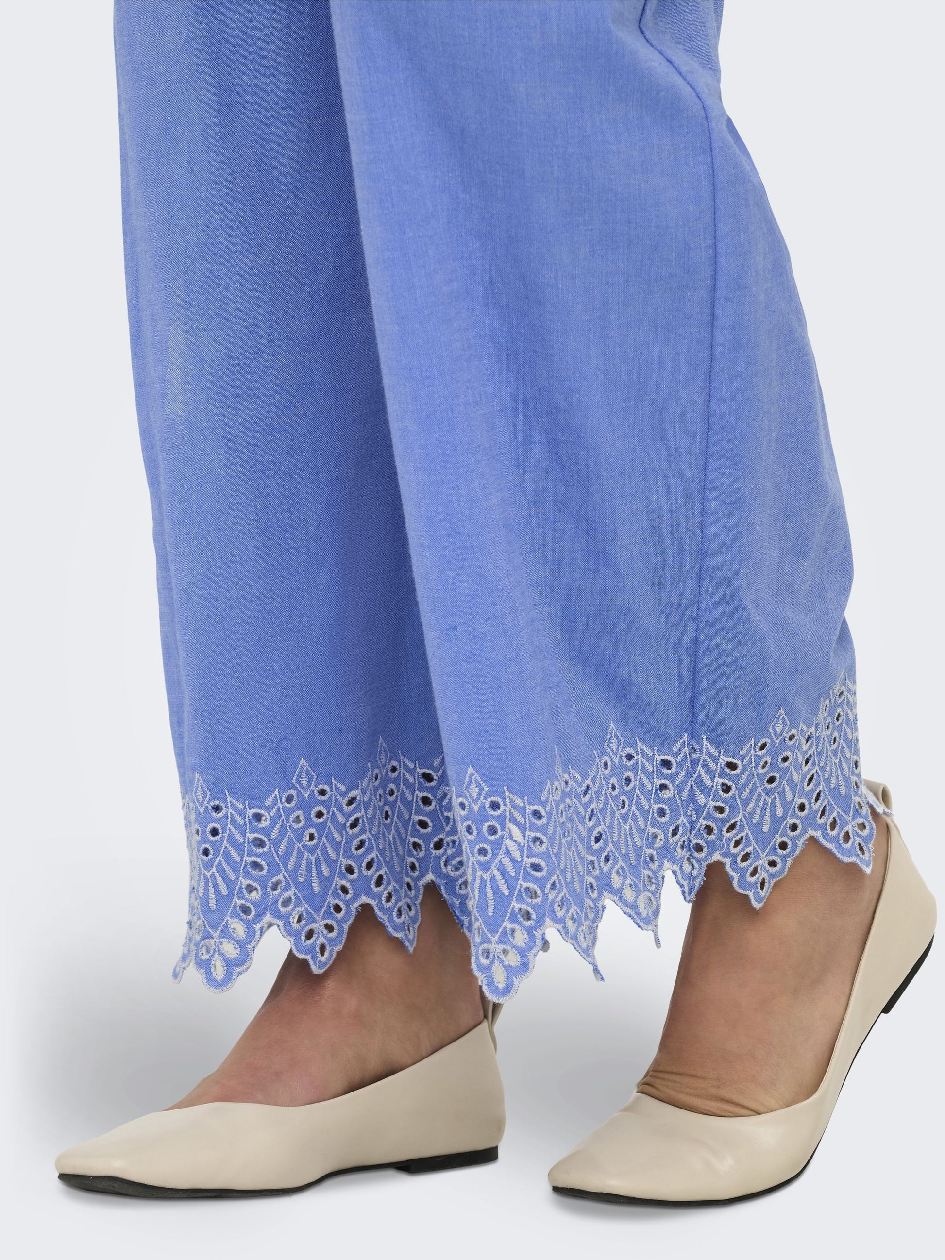 ONLY Women's Trousers 15343184
